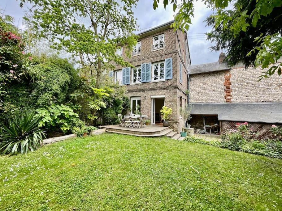 Holiday home Ninon Charmante Maison De *